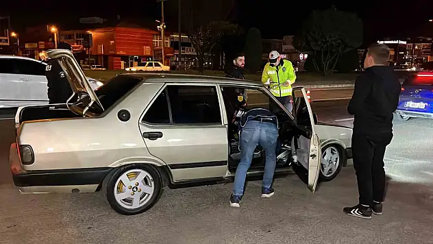 Polisten 10 noktada şok denetim: 981 araç sorgulandı