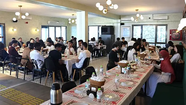 Rektör Özölçer, Karaelmas TÖMER Kahvaltısı'nda kültür elçileriyle buluştu