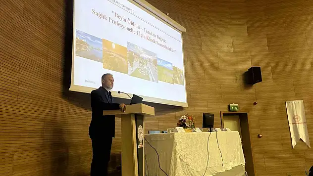 Sağlıkta klinik sorumluluklar görüşüldü