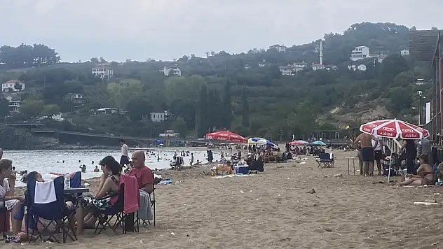 Sahiller doldu, taştı