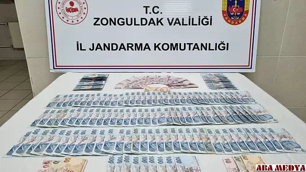 Sahte jandarmayı gerçek jandarmalar yakaladı