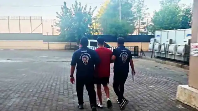 Sahte reklamla 60 bin lira dolandırdı, parayla cep telefonu satın alınca yakalandı