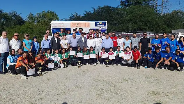 Şampiyonlar ödüllerini aldı