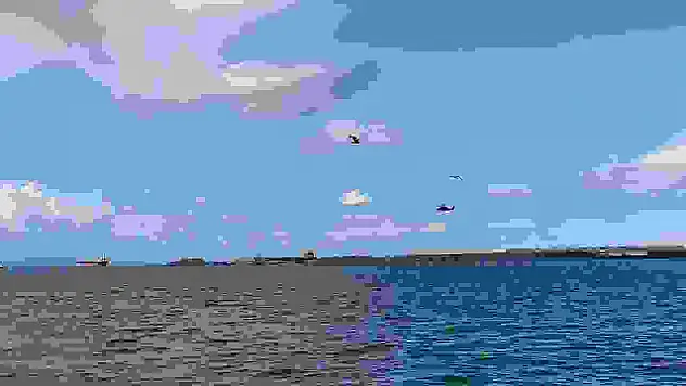 Savaş helikopterlerinin eğitim uçuşu Ereğli'de heyecan yaşattı