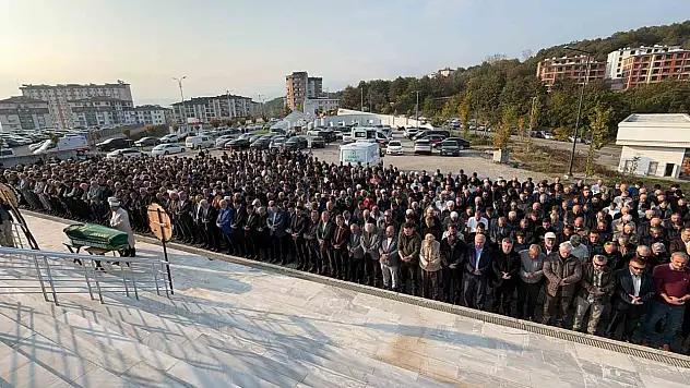 Sevilen profesör son yolculuğuna uğurlandı
