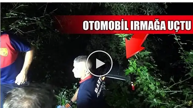 SÜRÜCÜSÜNÜN KONTROLÜNÜ KAYBETTİĞİ ARAÇ IRMAĞA UÇTU