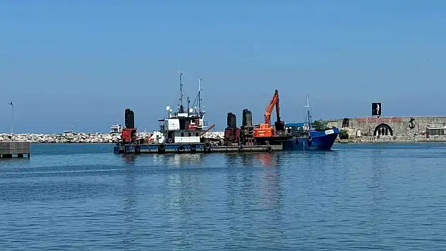 Tarak gemisi çalışmalarını sürdürüyor