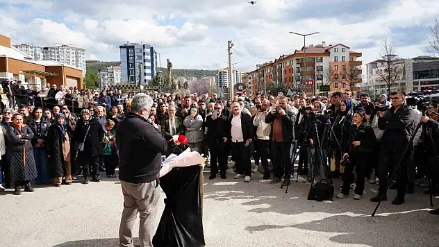 Trafik kazasında ölen 16 yaşındaki Yağmur'un acılı ailesinden bilirkişi raporuna tepki