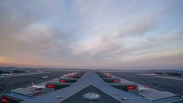 Tüm zamanların transit uçuş rekoru kırıldı