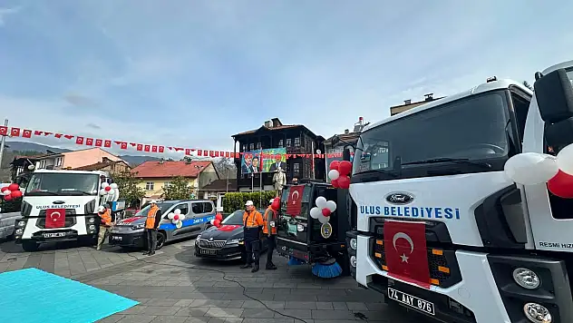 Ulus Belediyesi yeni araçlarını tanıttı