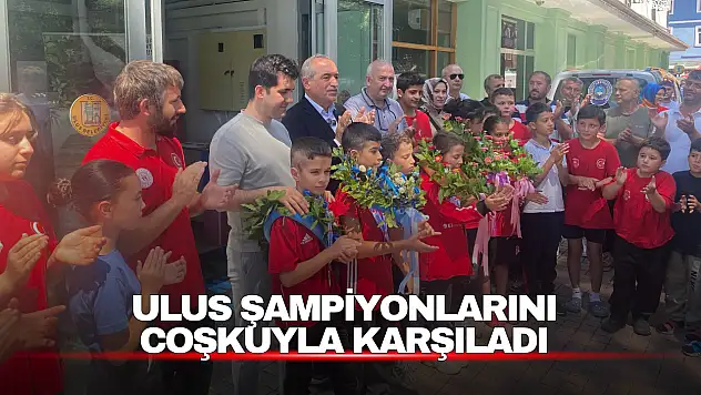 Ulus Şampiyonlarını Coşkuyla Karşıladı