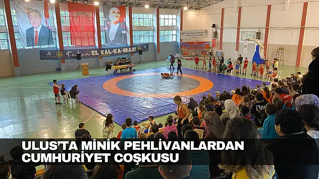 Ulus'ta Minik Pehlivanlardan Cumhuriyet Coşkusu