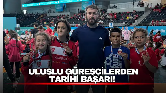 Uluslu Güreşçilerden Tarihi Başarı!