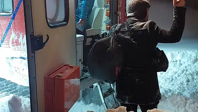 UMKE ekipleri köylerde mahsur kalan hastalar için seferber oldu