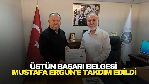 Üstün başarı belgesi takdim edildi