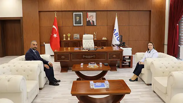 Vali Arslan, Rektör Akkaya'yı ziyaret etti