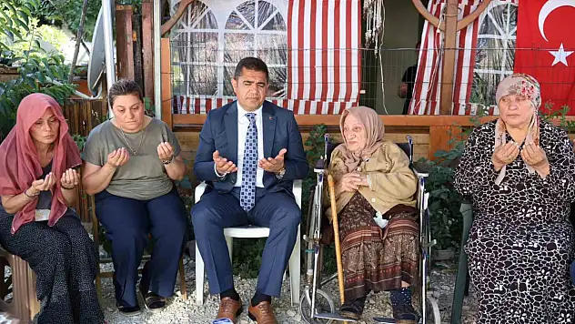 Vali Aslan, Çakmak ailesine taziyede bulundu