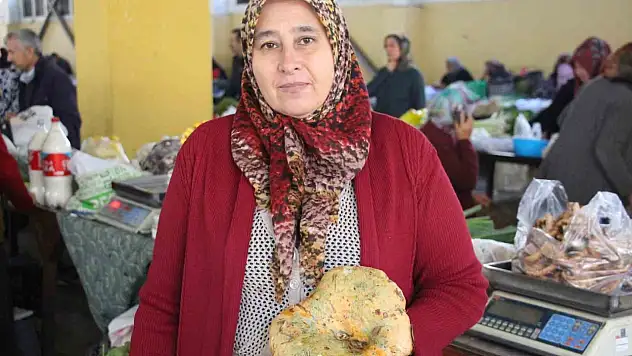 Vatandaş ormandan kova kova topladı, pazarda kilosunu 400 liraya sattı
