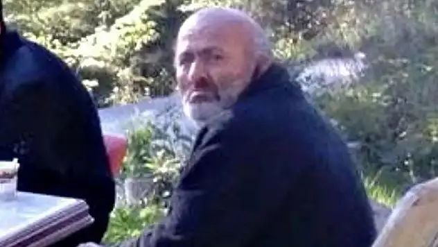 Yalnız yaşadığı evde hareketsizce yatarken bulunan adam kurtarılamadı