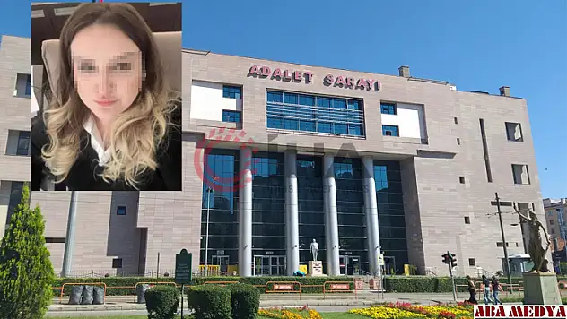 Yaşlı vatandaşların bankadaki paralarını hesabına geçirmiş