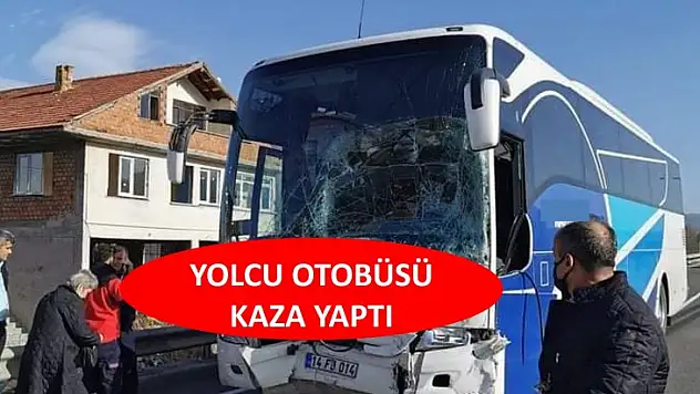 Yolcu otobüsü kaza yaptı