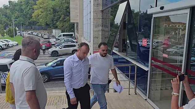 Yolcusunun ölümüne neden olan halk otobüsü şoförü adliyede