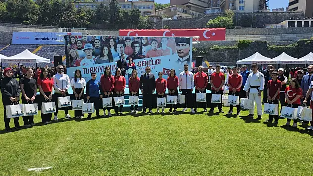 Zonguldak'ta 19 Mayıs coşkusu yaşandı