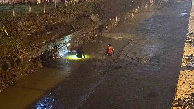 Zonguldak'ta eve silahla ateş açan belediye çalışanı tutuklandı