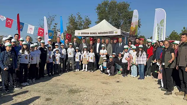 Zonguldak'ta fidan diktiler