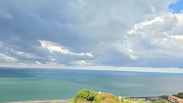 Zonguldak'ta gök kuşağı ile hortumlar ortaya çıktı