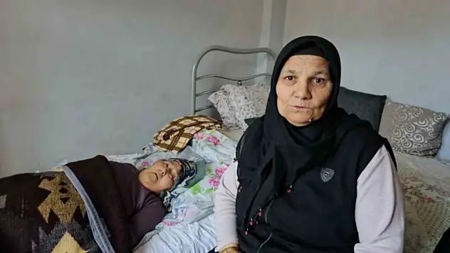 Zonguldak'ta yalnız yaşayan yatalak kadına komşuları sahip çıkıyor