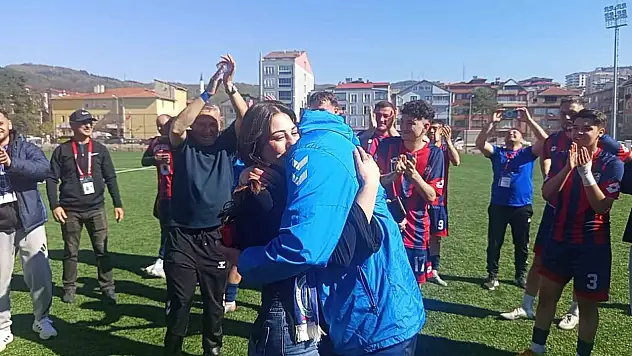 Zonguldak'ta yeşil sahada çifte mutluluk