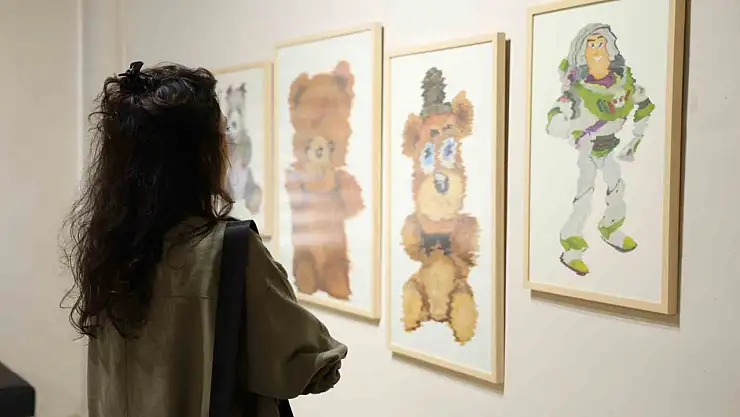 'Çocukluk Düşleri' kişisel sergisi sanatseverlerle buluştu