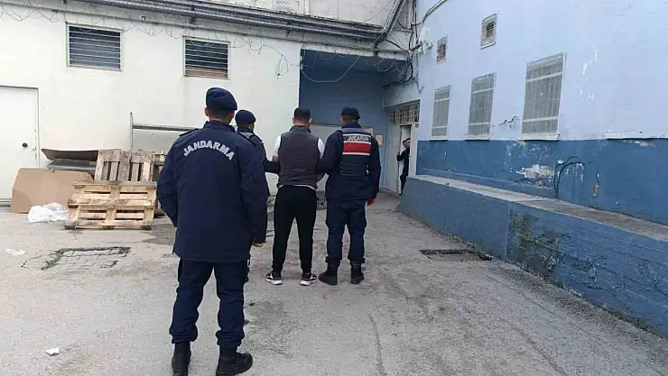 'Hırsızlık' suçundan 17 yıl hapis cezasıyla aranan şahıs yakalandı