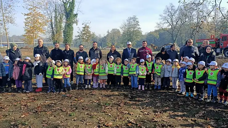 4-6 yaş Kur'an kursu öğrencileri fidan dikti