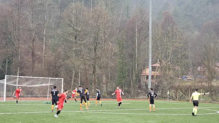 6 gollü maçı Kumlucaspor kazandı