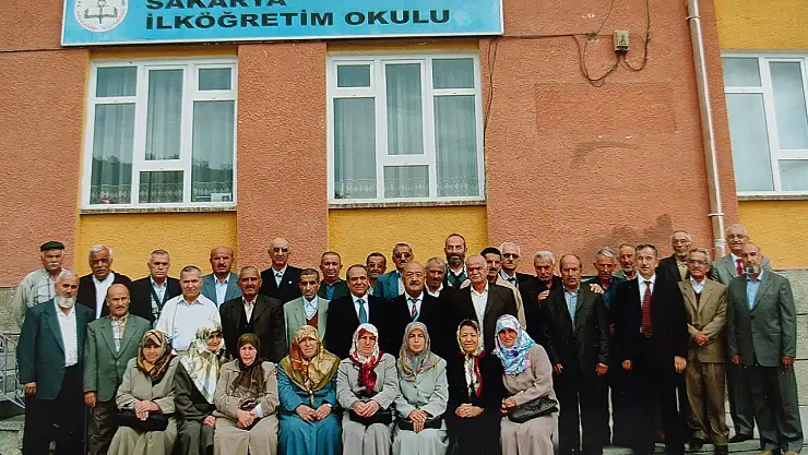 60 yıl sonra okullarında buluştular