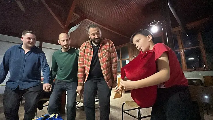 8 yaşındaki tulumcu kendine hayran bıraktı