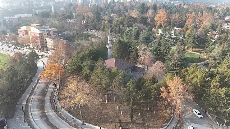 84 yıllık camide restorasyon ve çevre düzenlemesi çalışmaları başladı