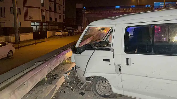 Alkollü ve ehliyetsiz sürücünün kullandığı araç kontrolden çıkıp karşı şeride geçti