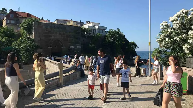 Amasra'da hafta sonu yoğunluğu