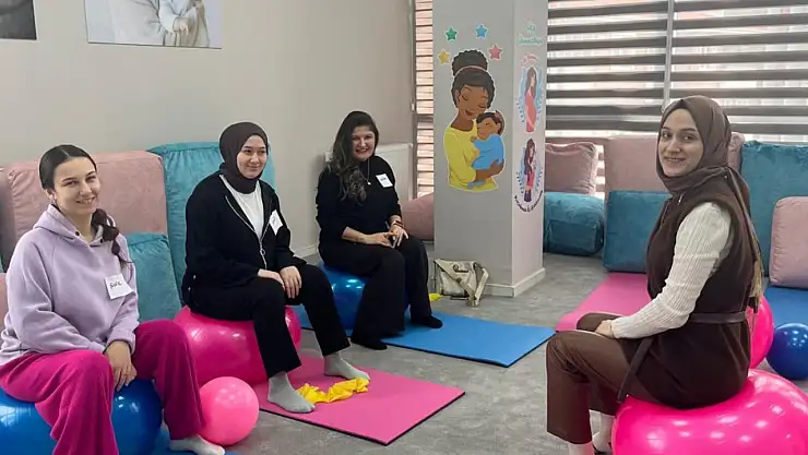 Anne adayları bu okulda bilinçleniyor
