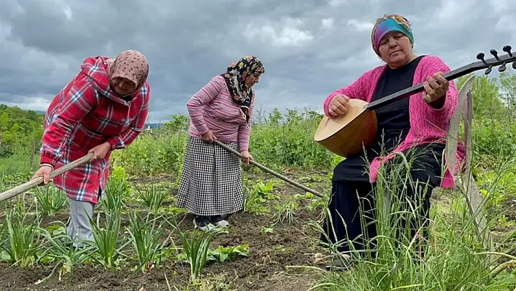Anneler tarladan sanata koştu