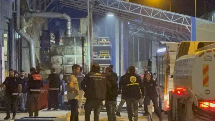 Araç yedek parça fabrikasında yangın