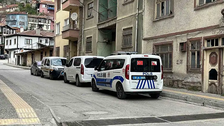 Aracının içerisinde ölü bulunan vatandaş toprağa verildi