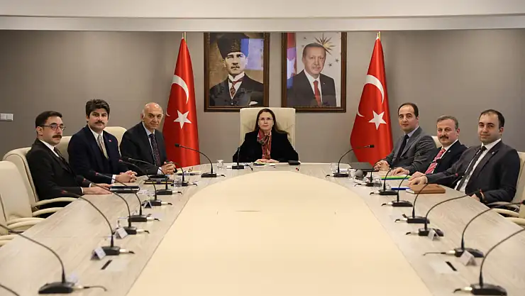 Arslan, Vali Yardımcılarını ve Kaymakamları topladı