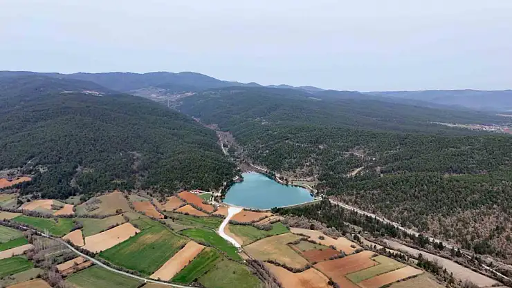 Baharın renkleriyle ayrı bir güzelliğe bürünen Kastamonu mest ediyor