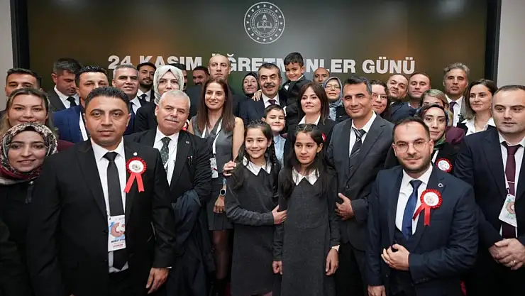 Bakan Tekin, 81 ilden gelen öğretmenlerle buluştu