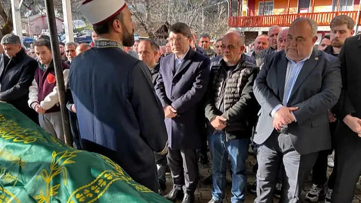 Bakan Tunç cenaze törenine katıldı