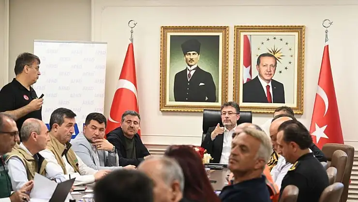 Bakan Yumaklı selden etkilenen Düzce'de